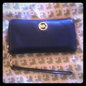 Michael kors navy wallet